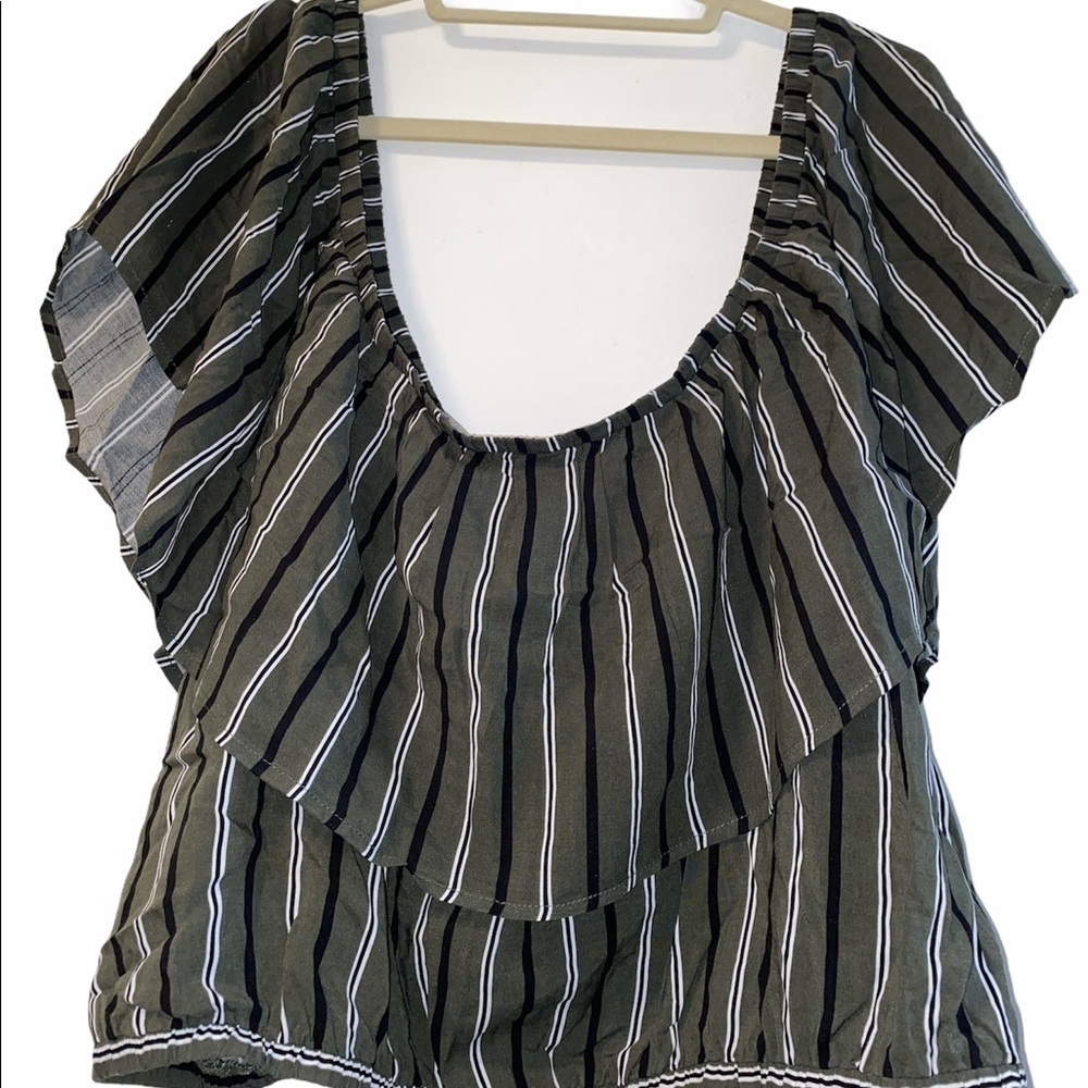 Torrid blouse off/on shoulder cropped style stretchy waist ruffled Sz 4X NWT